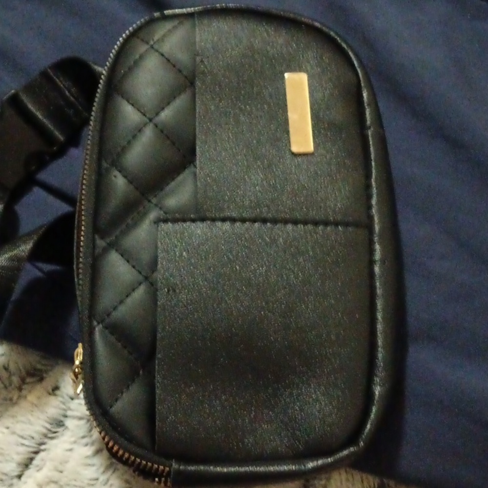 Crossbody purse